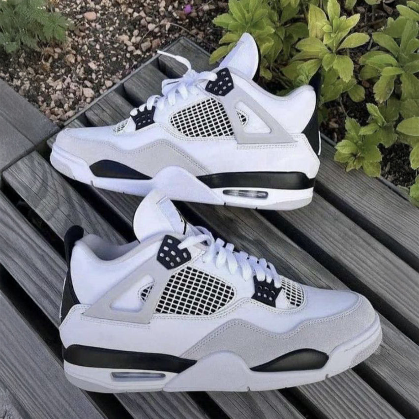 Air Jordan 4 Military Black
