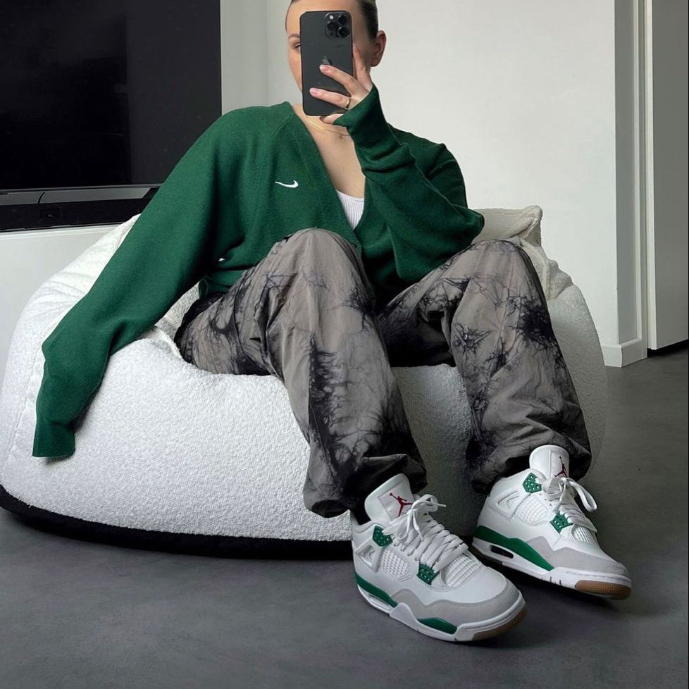 Air Jordan 4 SB Pine Green