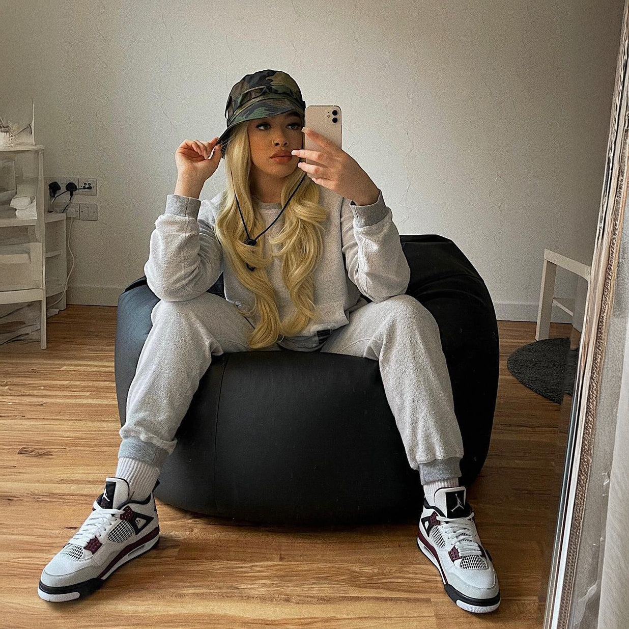 Air Jordan 4 PSG