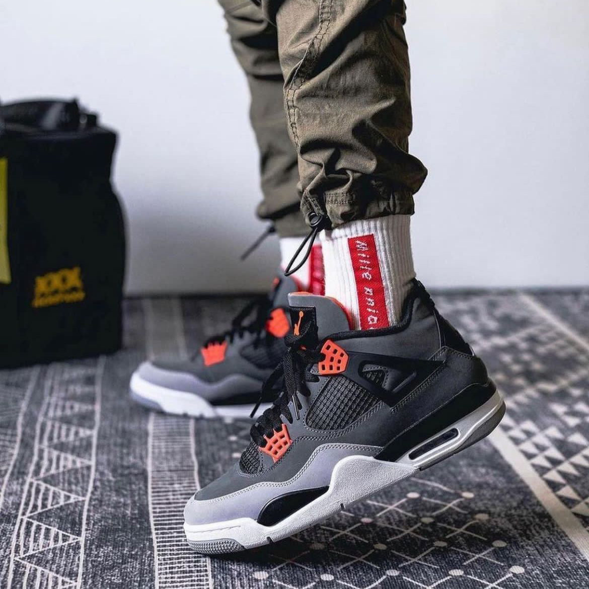 Air Jordan 4 Infrared