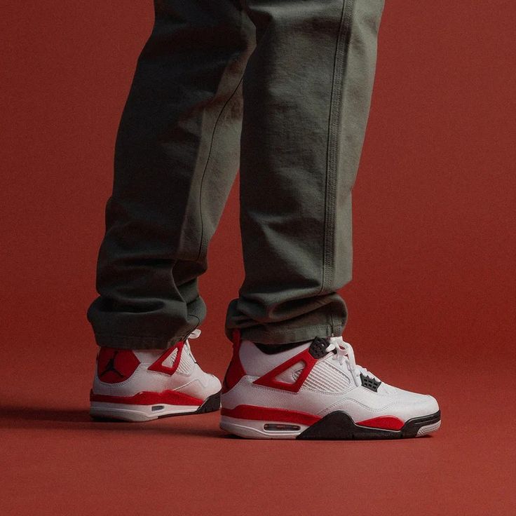 Air Jordan 4 Red Cement
