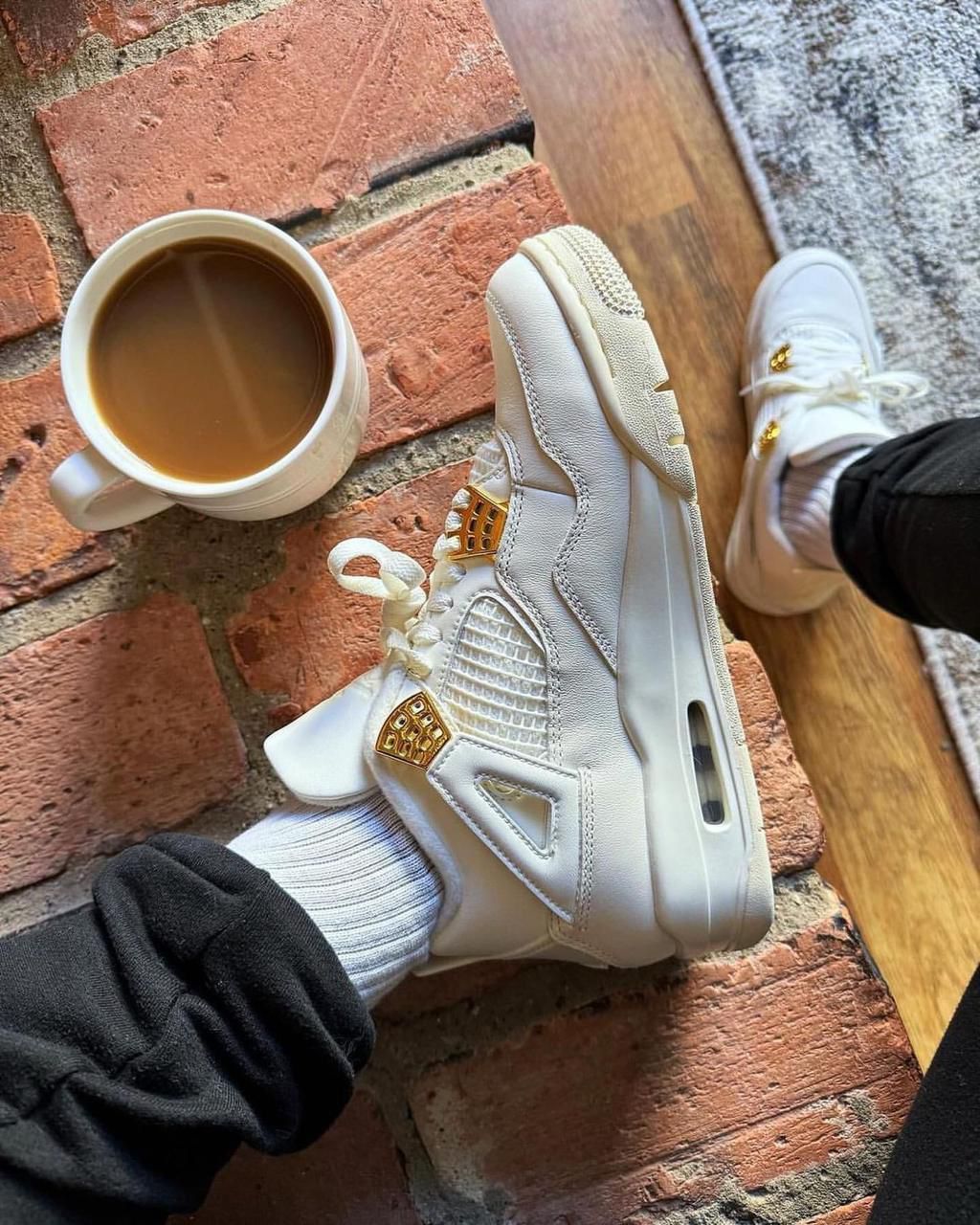 Air Jordan 4 Metallic Gold (W)