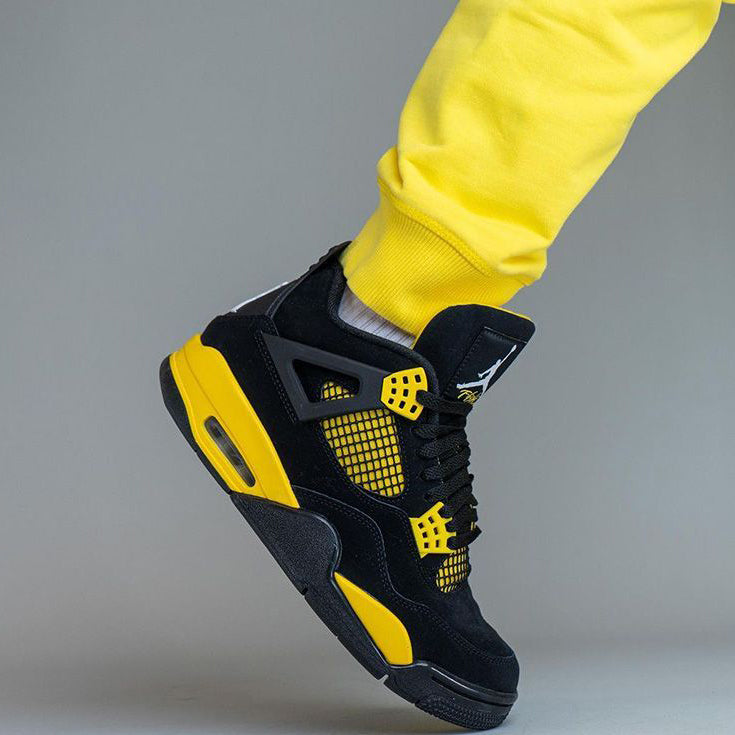 Air Jordan 4 Thunder 2023