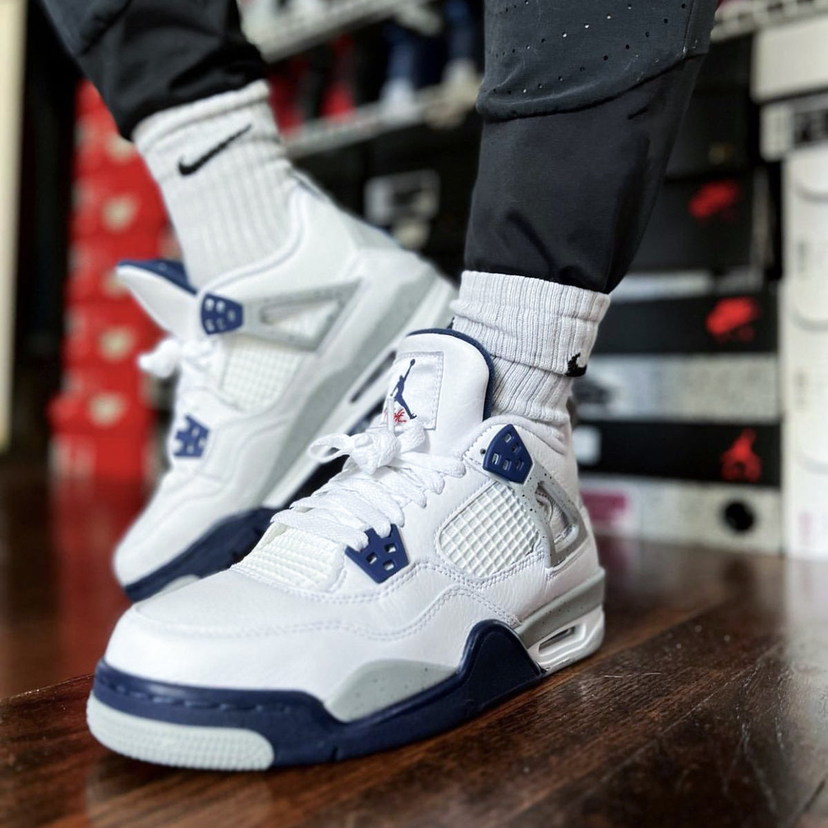 Air Jordan 4 White Midnight Navy