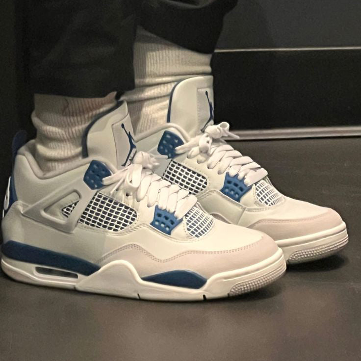 Air Jordan 4 Military Blue