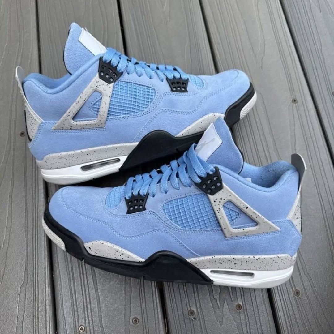Air Jordan 4 University Blue
