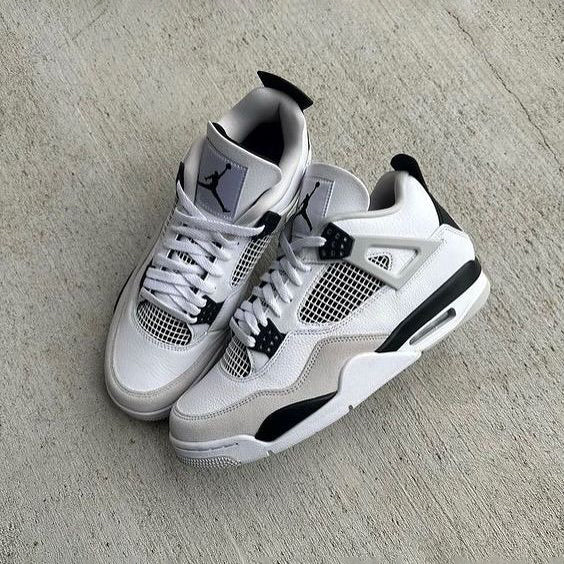 Air Jordan 4 Military Black