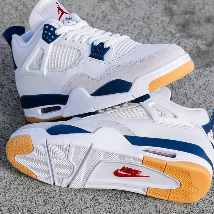 Air Jordan 4 SB Navy