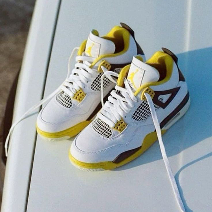 Air Jordan 4 Vivid Sulfur (W)