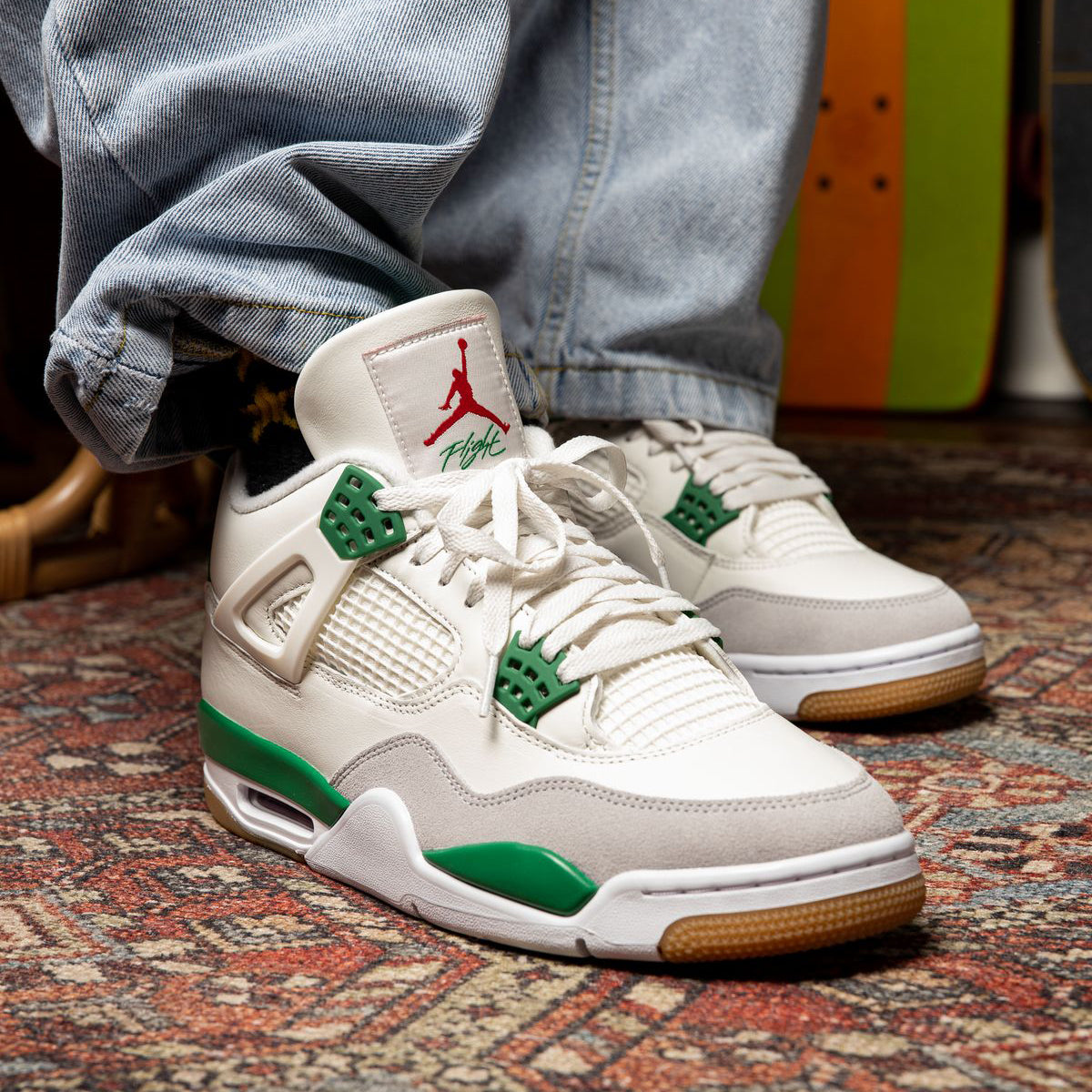 Air Jordan 4 SB Pine Green