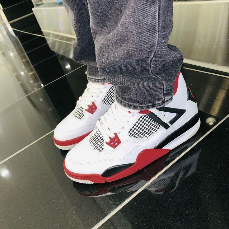 Air Jordan 4 Fire Red