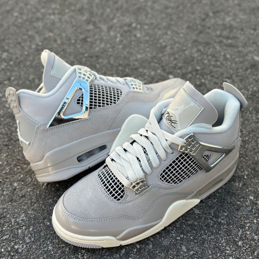 Air Jordan 4 Frozen Moments (W)