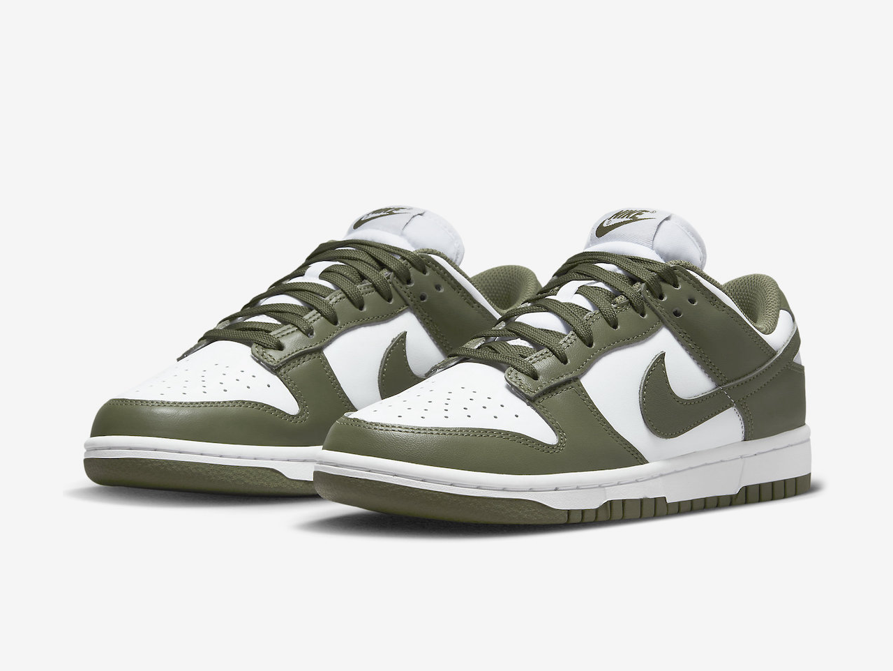 Nike Dunk Low Medium Olive (W)