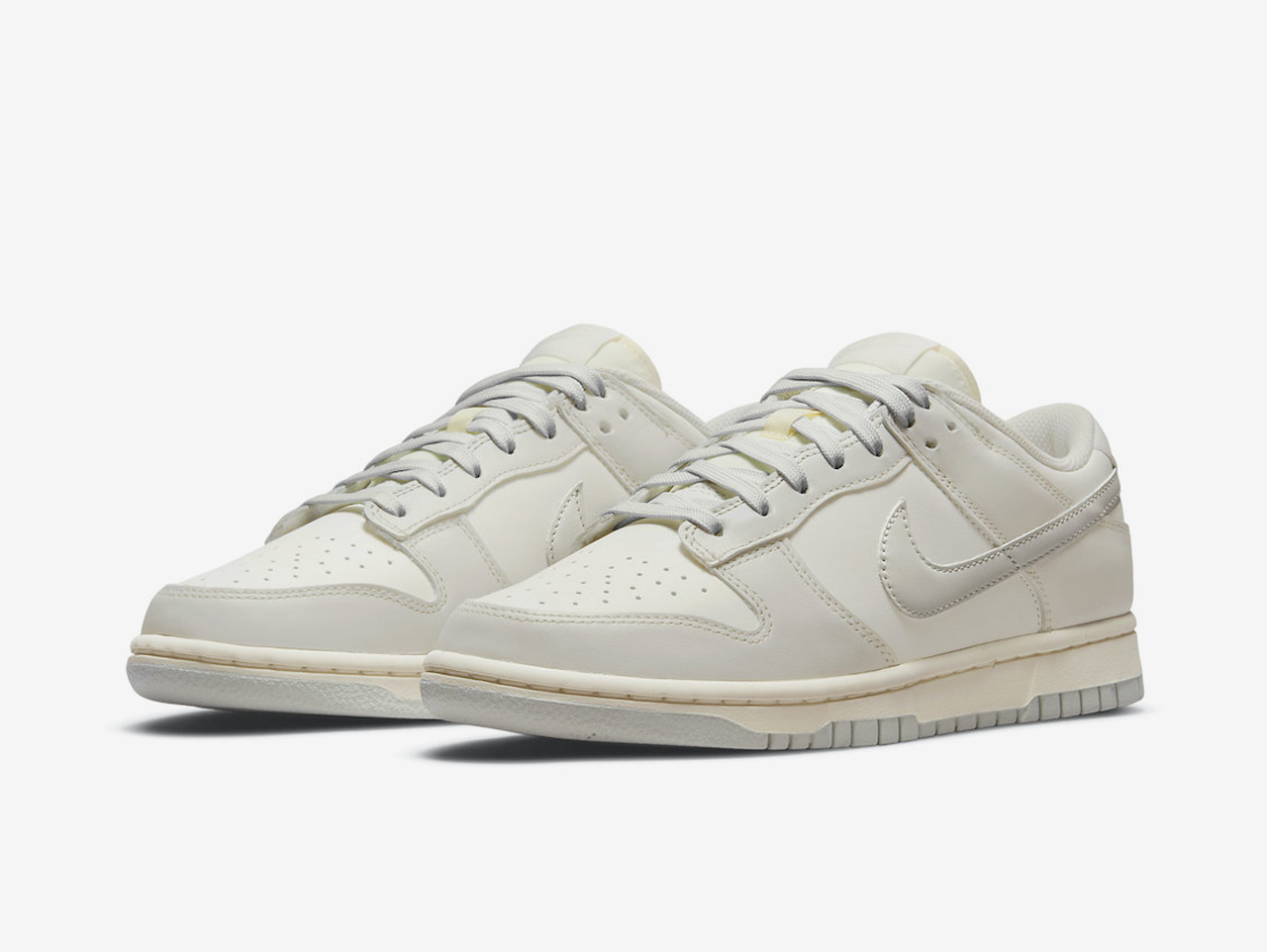 Nike Dunk Low Sail Light Bone (W)