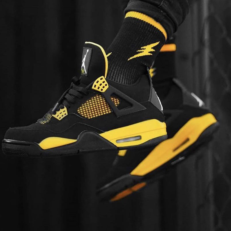 Air Jordan 4 Thunder 2023