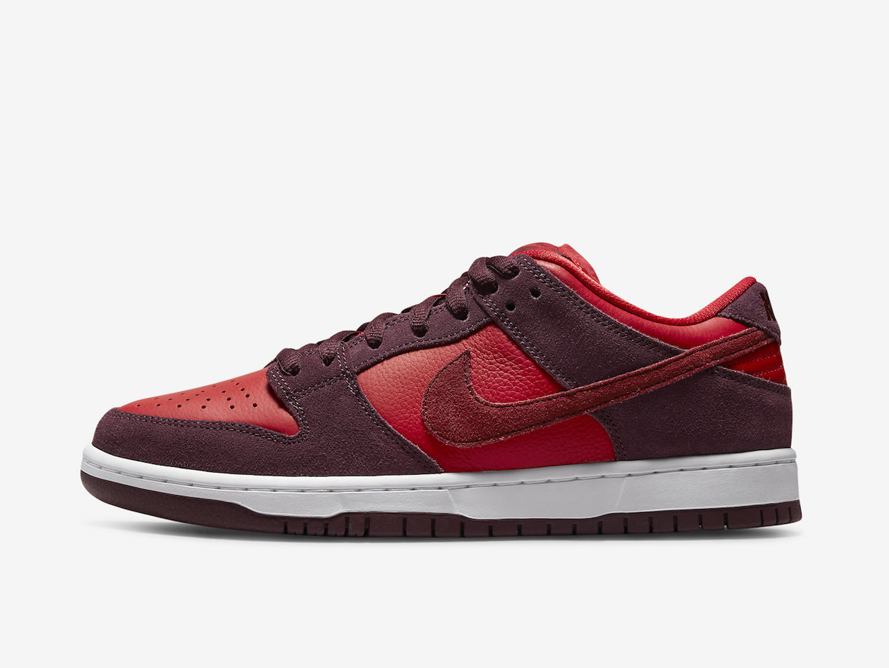 Nike Dunk Low SB Cherry