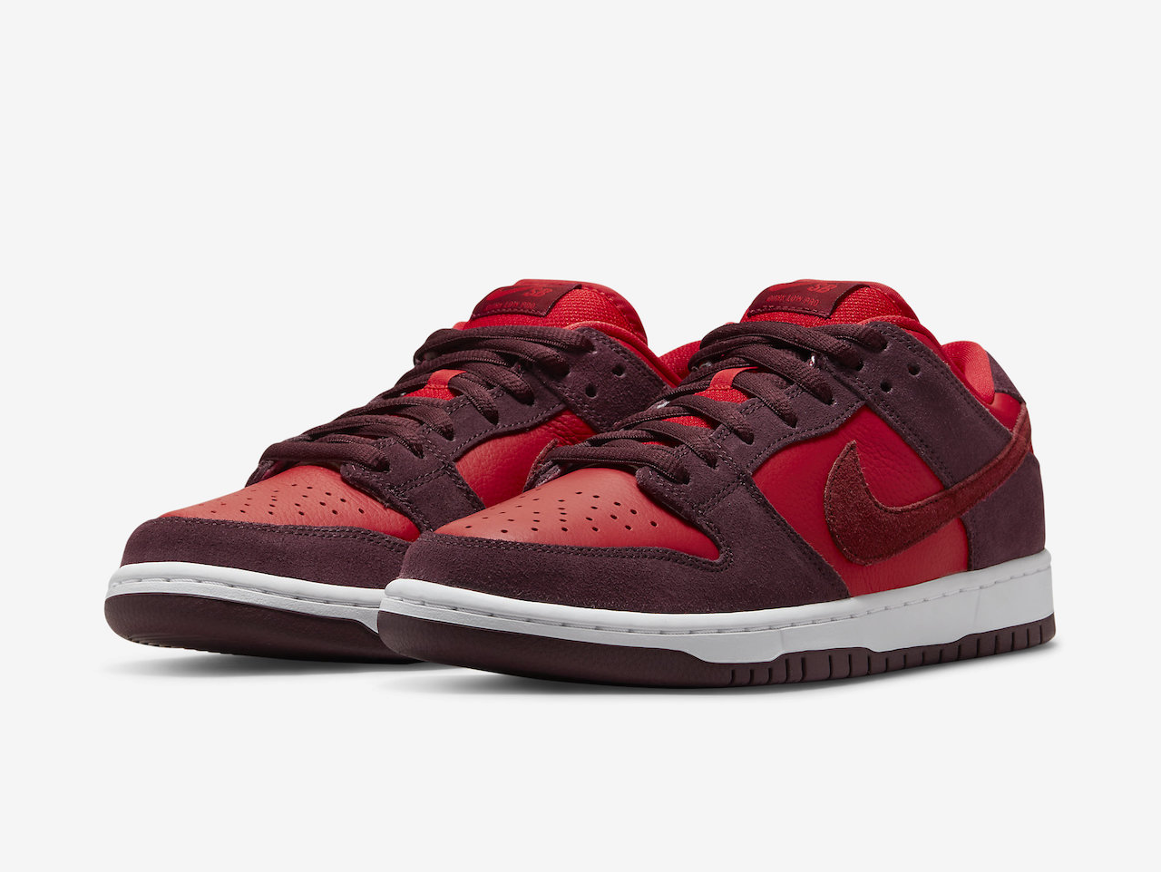 Nike Dunk Low SB Cherry